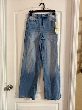 No Boundaries Women’s Star Pocket Wide Leg Jeans NWT XXS. JN-40